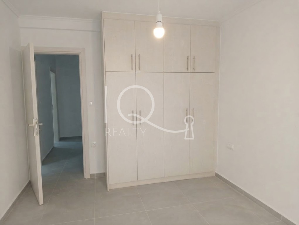 Διαμέρισμα 62 τ.μ. πρός πώληση, Πειραιάς, Καμίνια