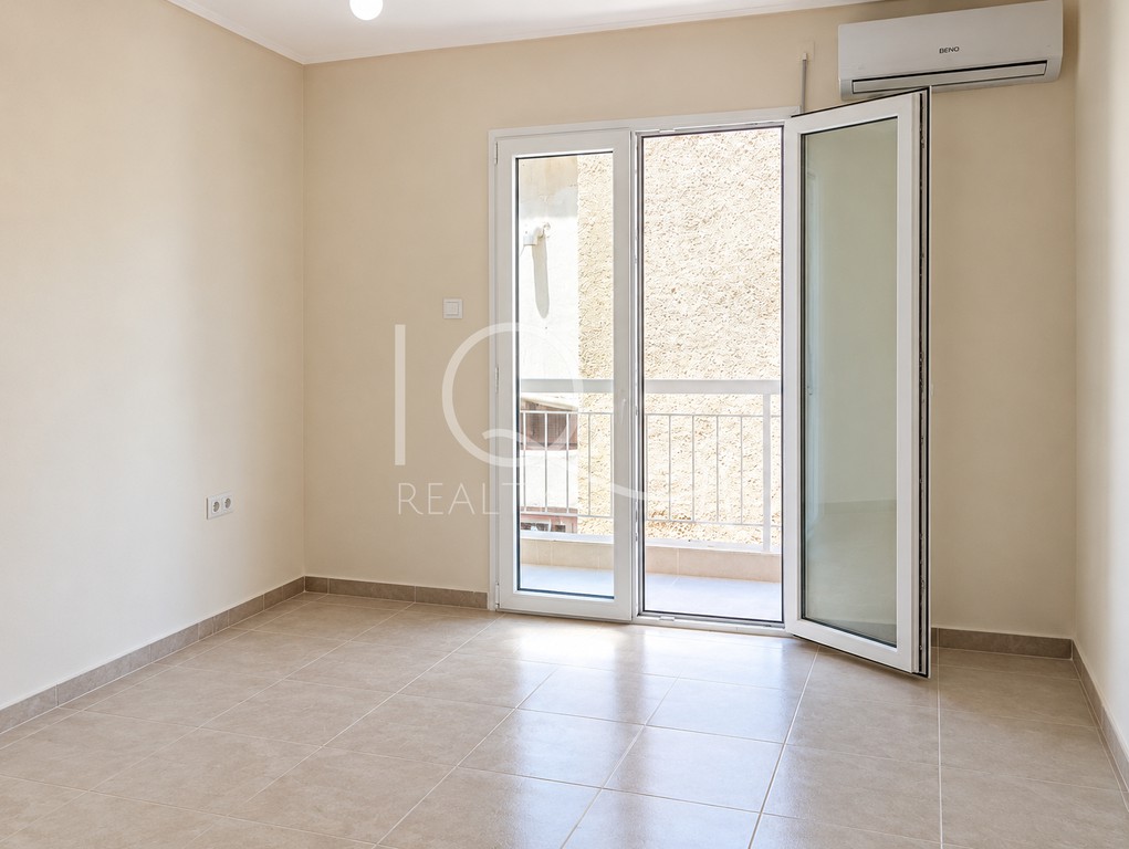 Διαμέρισμα 62 τ.μ. πρός πώληση, Πειραιάς, Καμίνια