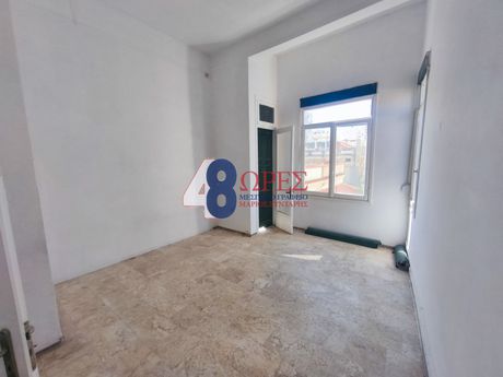 Επιχειρηματικό κτίριο 443,35 τ.μ. πρός ενοικίαση
