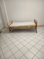 Αναπηρικό ηλεκτρικό κρεβάτι.
