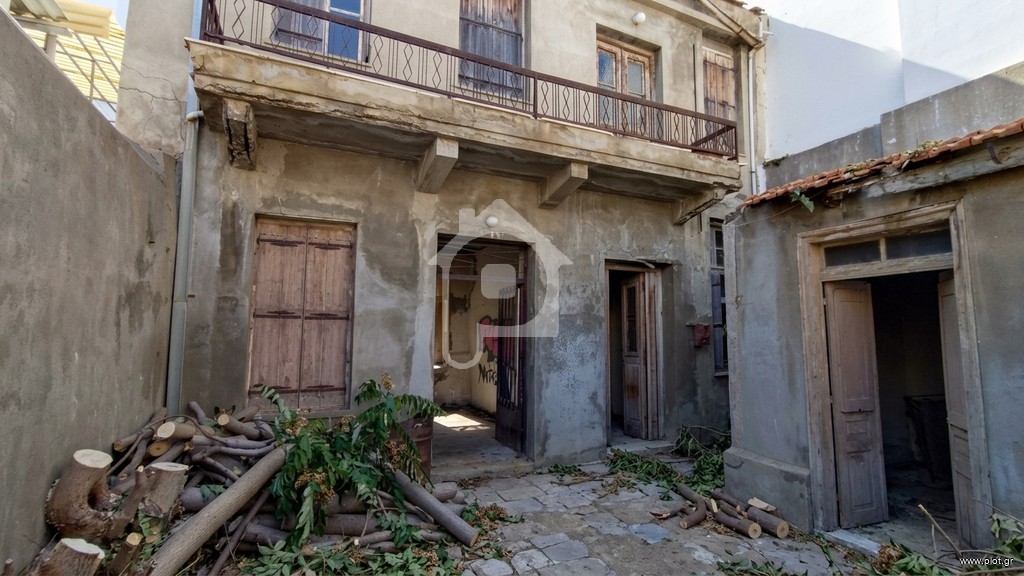 Οικόπεδο 168 τ.μ. προς πώληση, Τρεις Καμάρες
