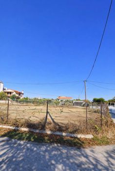 Οικόπεδο 2.400 τ.μ. προς πώληση