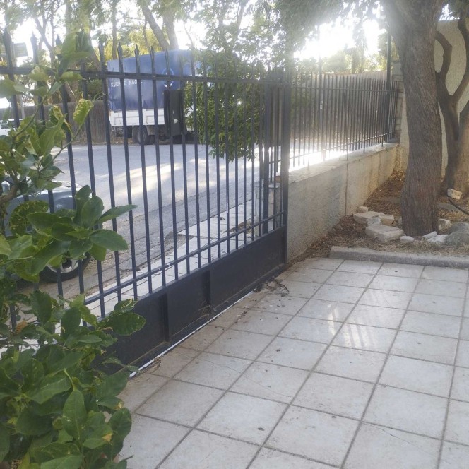 Κατάστημα 200 τ.μ. πρός ενοικίαση, Αθήνα - Βόρεια Προάστια, Πεύκη