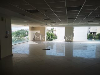 Building 1.074 sqm for sale