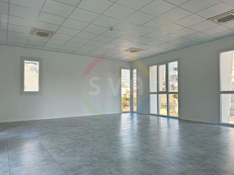 Επιχειρηματικό κτίριο 1.052 τ.μ. προς ενοικίαση