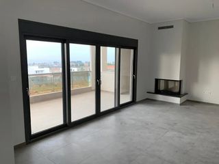 Μεζονέτα 233 τ.μ. για ενοικίαση