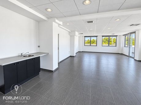 Office 125 sqm for rent