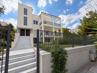 Apartment complex 656 sqm for sale