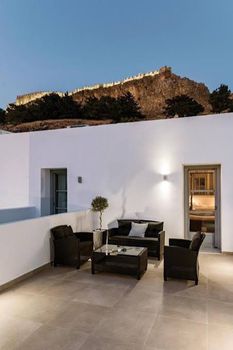 Hotel 270 sqm for sale