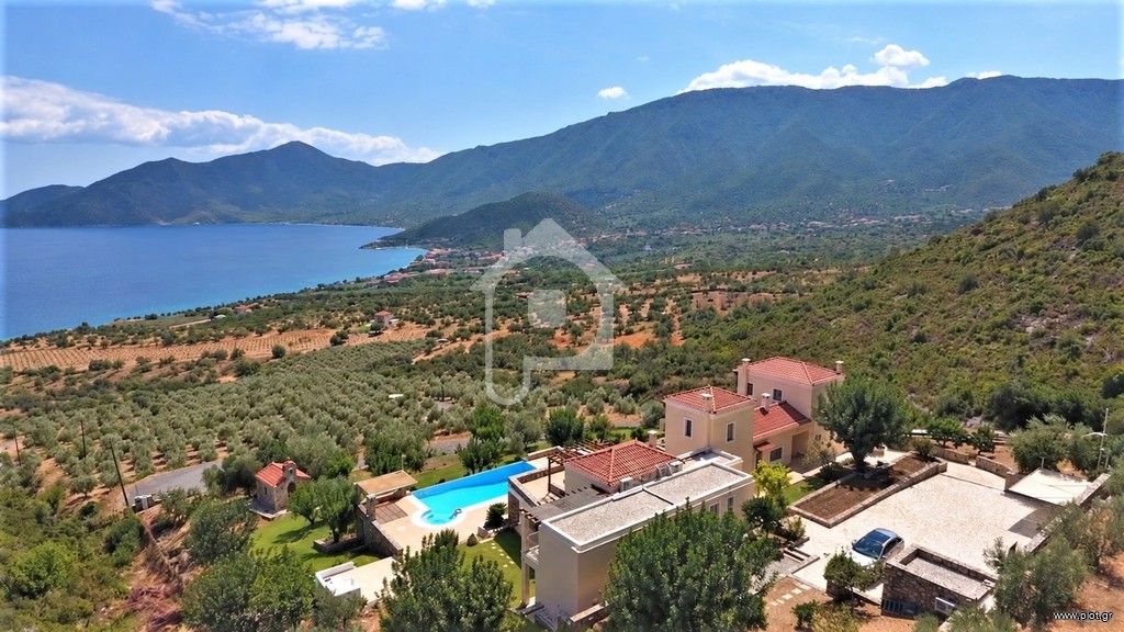 Villa 110 sqm for rent, Arcadia, Leonidio