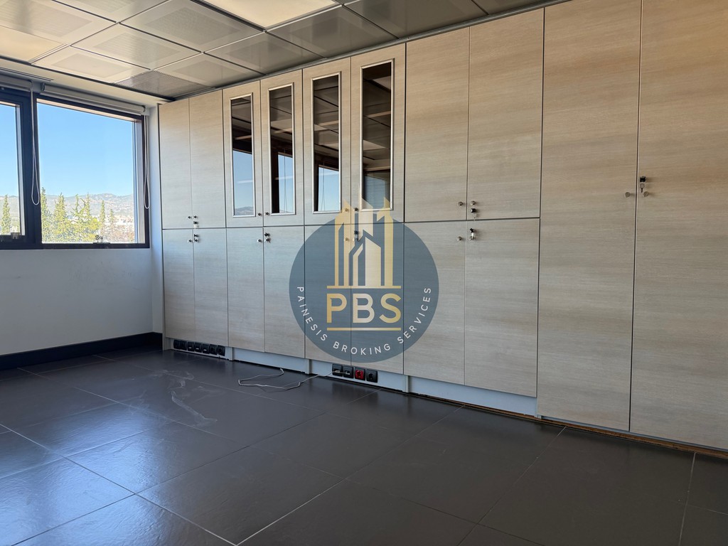 Επιχειρηματικό κτίριο 1.092 τ.μ. πρός ενοικίαση, Αθήνα - Βόρεια Προάστια, Μαρούσι