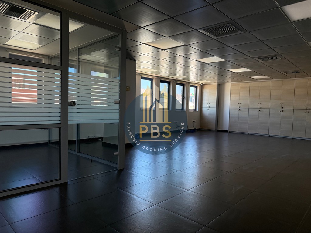 Επιχειρηματικό κτίριο 1.092 τ.μ. πρός ενοικίαση, Αθήνα - Βόρεια Προάστια, Μαρούσι