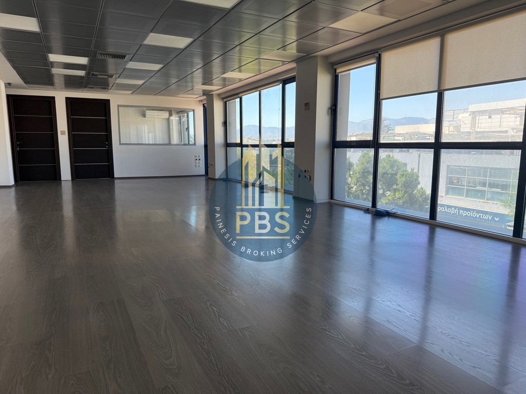 Επιχειρηματικό κτίριο 1.092 τ.μ. πρός ενοικίαση, Αθήνα - Βόρεια Προάστια, Μαρούσι
