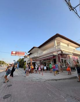 Store 210 sqm for sale