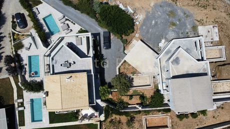 Συγκρότημα διαμερισμάτων 371 τ.μ. πρός πώληση