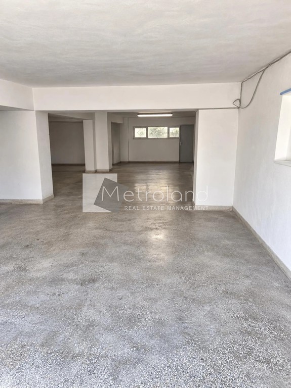 Parking 155 τ.μ. πρός πώληση, Πειραιάς, Καμίνια