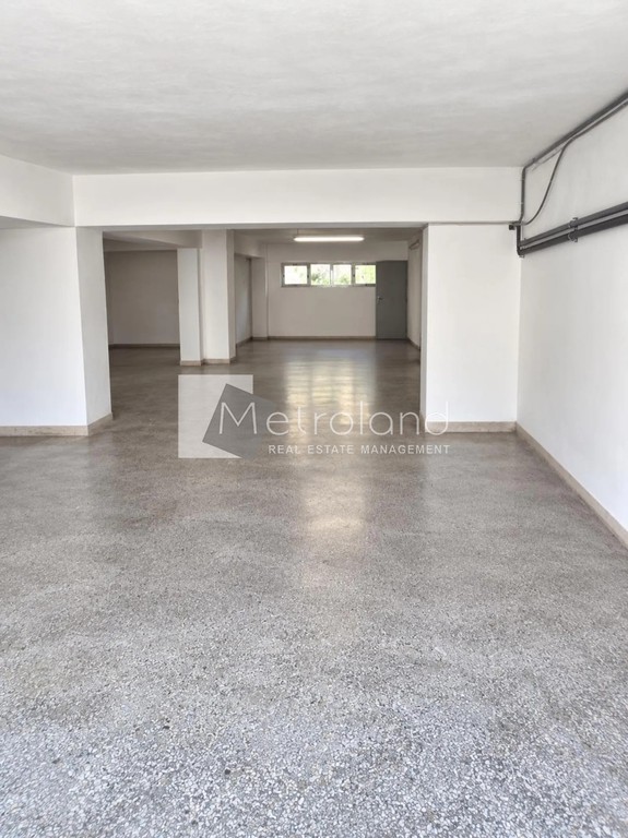 Parking 155 τ.μ. πρός πώληση, Πειραιάς, Καμίνια