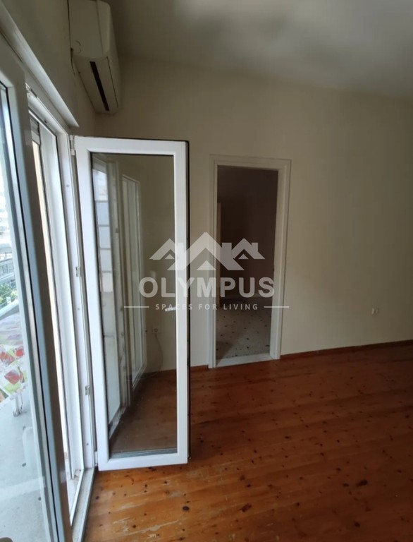 Studio 52 sqm for rent, Thessaloniki - Center, Analipsi