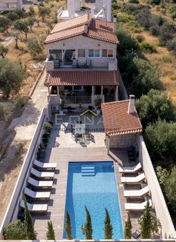 Villa 320 sqm for sale