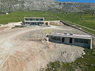 Βίλλα 520 τ.μ. πρός πώληση