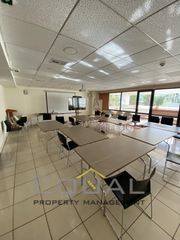 Office 800 sqm for sale