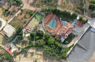 Villa 1.300 sqm for rent