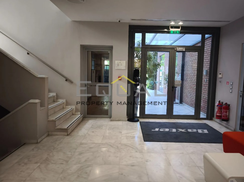 Επιχειρηματικό κτίριο 1.365 τ.μ. πρός ενοικίαση, Αθήνα - Βόρεια Προάστια, Ηράκλειο