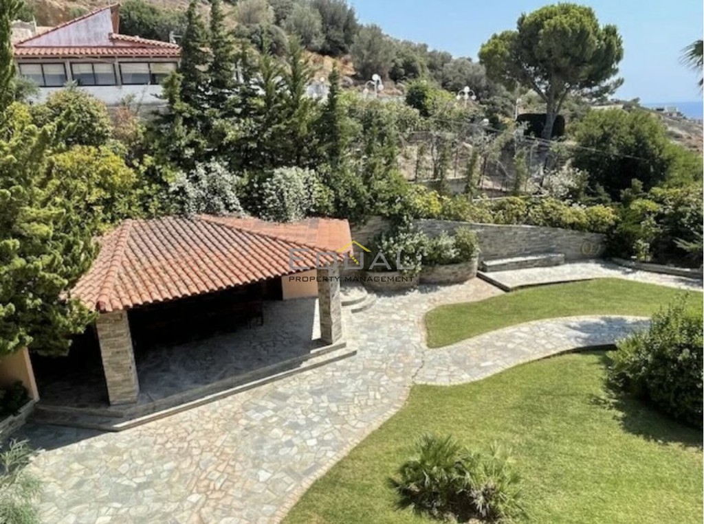 Βίλλα 530 τ.μ. πρός πώληση, Αττική - Υπόλοιπο, Καλύβια Θορικού