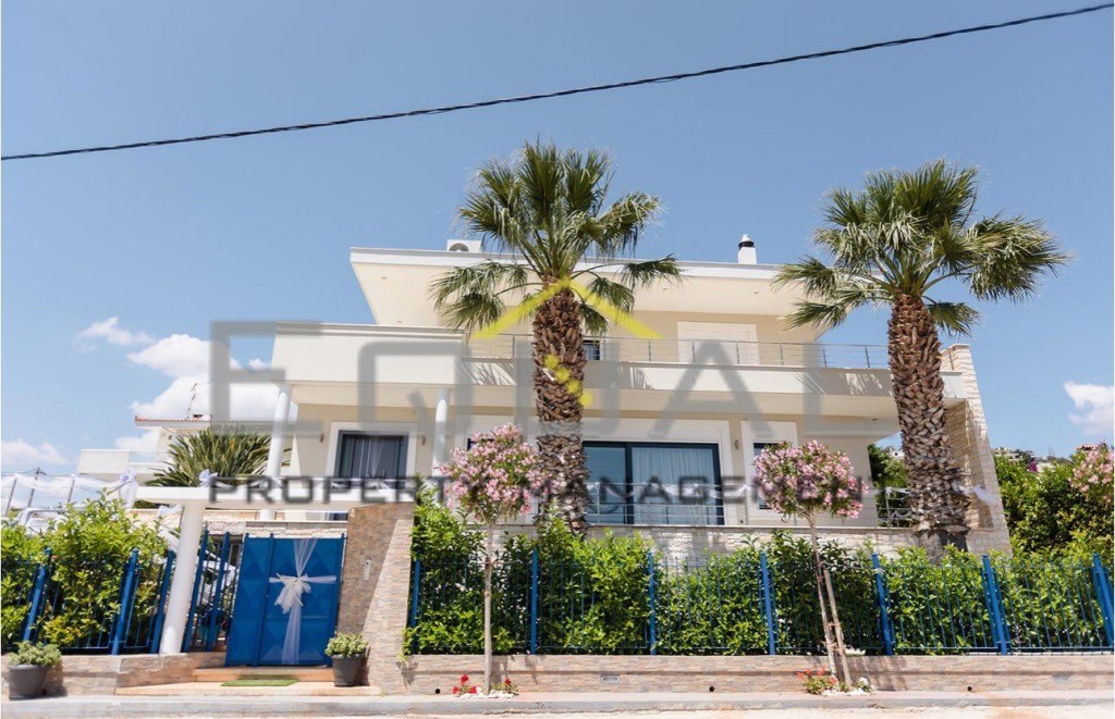 Βίλλα 450 τ.μ. πρός πώληση, Αττική - Υπόλοιπο, Καλύβια Θορικού