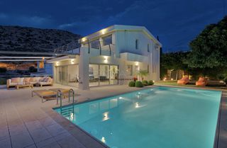 Βίλλα 350 τ.μ. πρός ενοικίαση