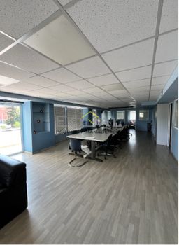 Office 170 sqm for rent