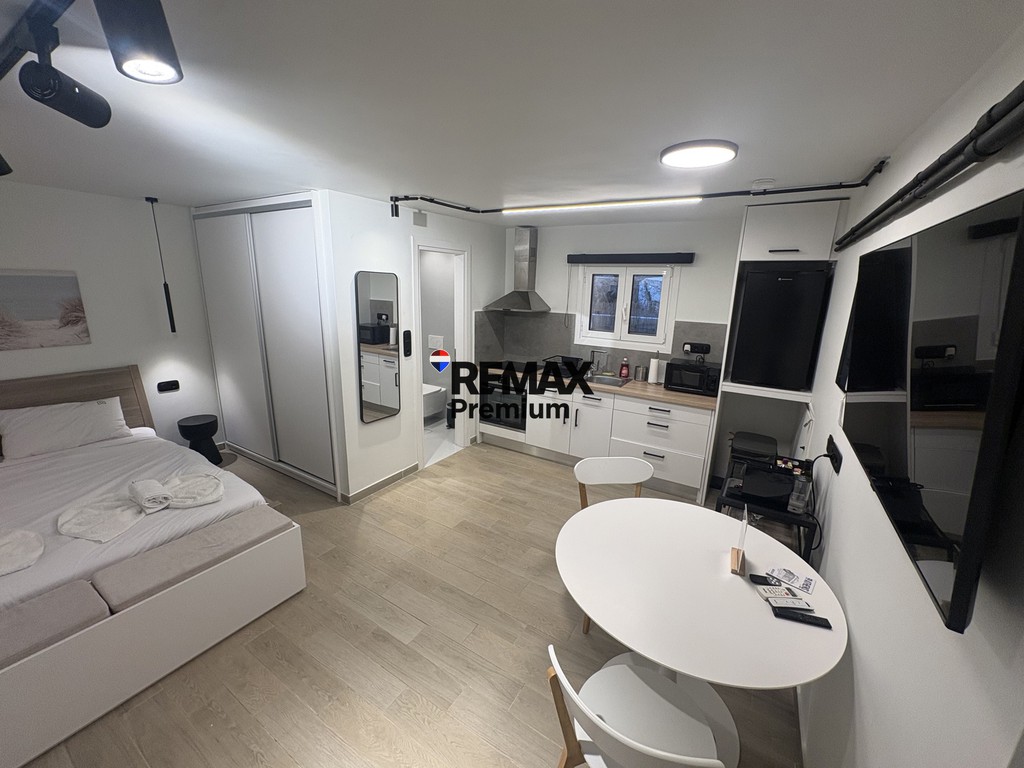 Studio / γκαρσονιέρα 31 τ.μ. πρός πώληση, Αθήνα - Νότια Προάστια, Γλυφάδα