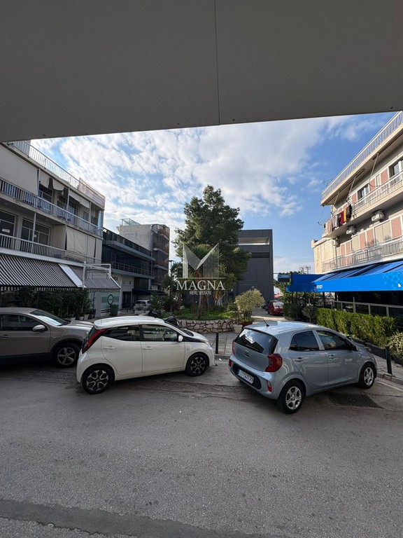 Κατάστημα 85 τ.μ. πρός πώληση, Αθήνα - Νότια Προάστια, Γλυφάδα