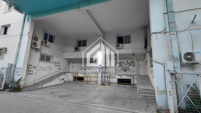 Βιοτεχνικός χώρος 2.340 τ.μ. προς πώληση, Πλατεία Δημοκρατίας Σταυρούπολης