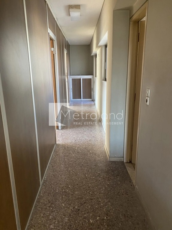 Επιχειρηματικό κτίριο 680 τ.μ. πρός πώληση, Πειραιάς - Προάστια, Κερατσίνι