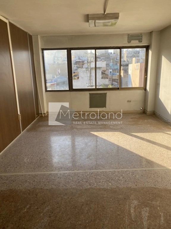 Επιχειρηματικό κτίριο 680 τ.μ. πρός πώληση, Πειραιάς - Προάστια, Κερατσίνι