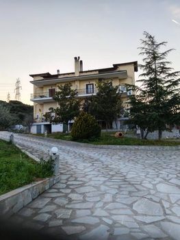 Κτίριο 750 τ.μ. προς πώληση