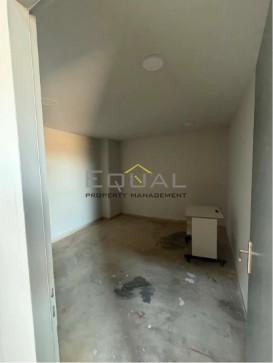 Επιχειρηματικό κτίριο 2.000 τ.μ. πρός ενοικίαση, Βοιωτία, Θήβα