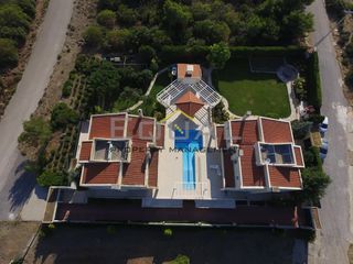 Βίλλα 400 τ.μ. για ενοικίαση