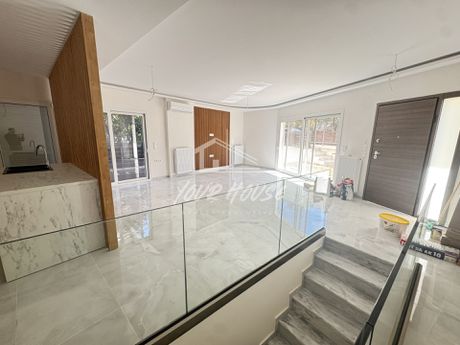 Maisonette 240 sqm for sale