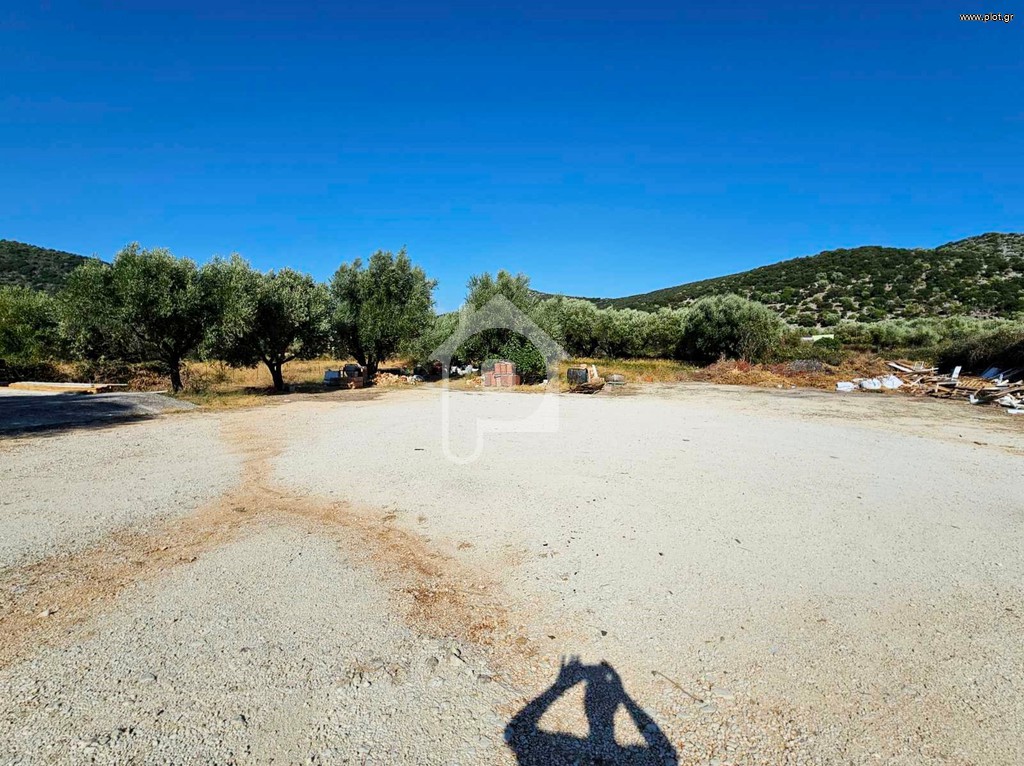 Αγροτεμάχια 4.010 τ.μ. προς πώληση, Περαχώρι Ιθάκης