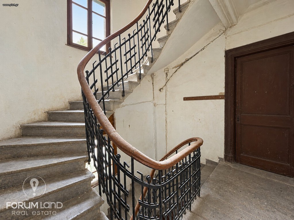 Επιχειρηματικό κτίριο 700 τ.μ. πρός πώληση, Θεσσαλονίκη - Κέντρο, Λαδάδικα