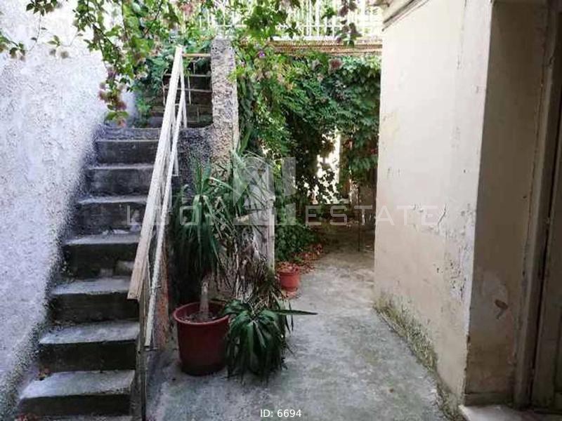 Μονοκατοικία 130 τ.μ. πρός πώληση, Αθήνα - Κέντρο, Εξάρχεια - Νεάπολη