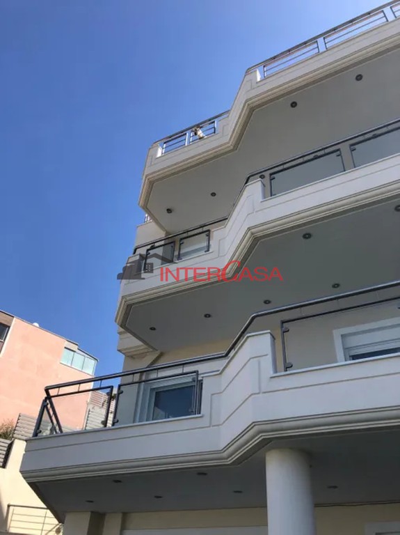 Κτίριο 760 τ.μ. προς πώληση, Σαρωνίδα Αττικής