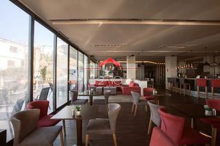 Commercial 517 sqm for rent