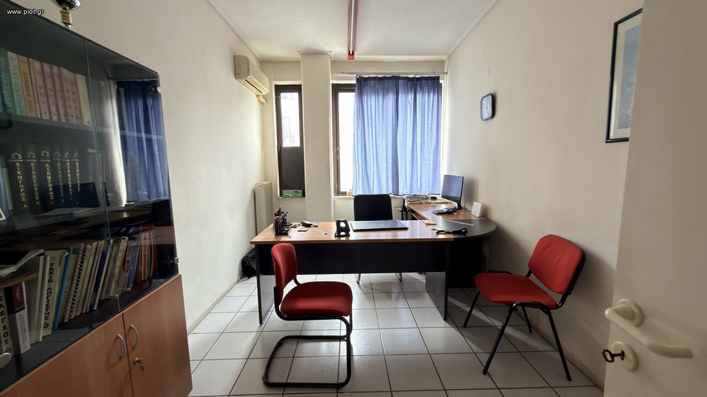 Γραφείο 45 τ.μ. πρός πώληση, Ν. Τρικάλων, Τρίκαλα