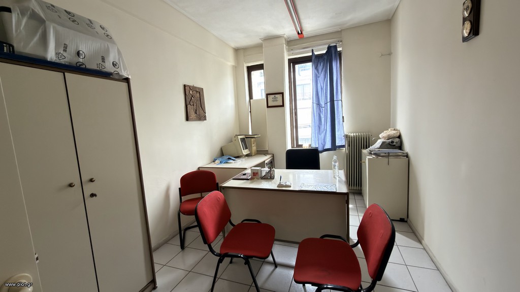 Γραφείο 45 τ.μ. πρός πώληση, Ν. Τρικάλων, Τρίκαλα