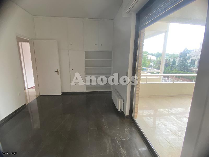 Διαμέρισμα 190 τ.μ. προς ενοικίαση, Πολιτεία
