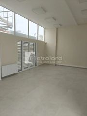 Επιχειρηματικό κτίριο 270 τ.μ. προς πώληση
