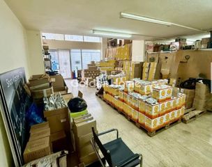 Store 215 sqm for sale